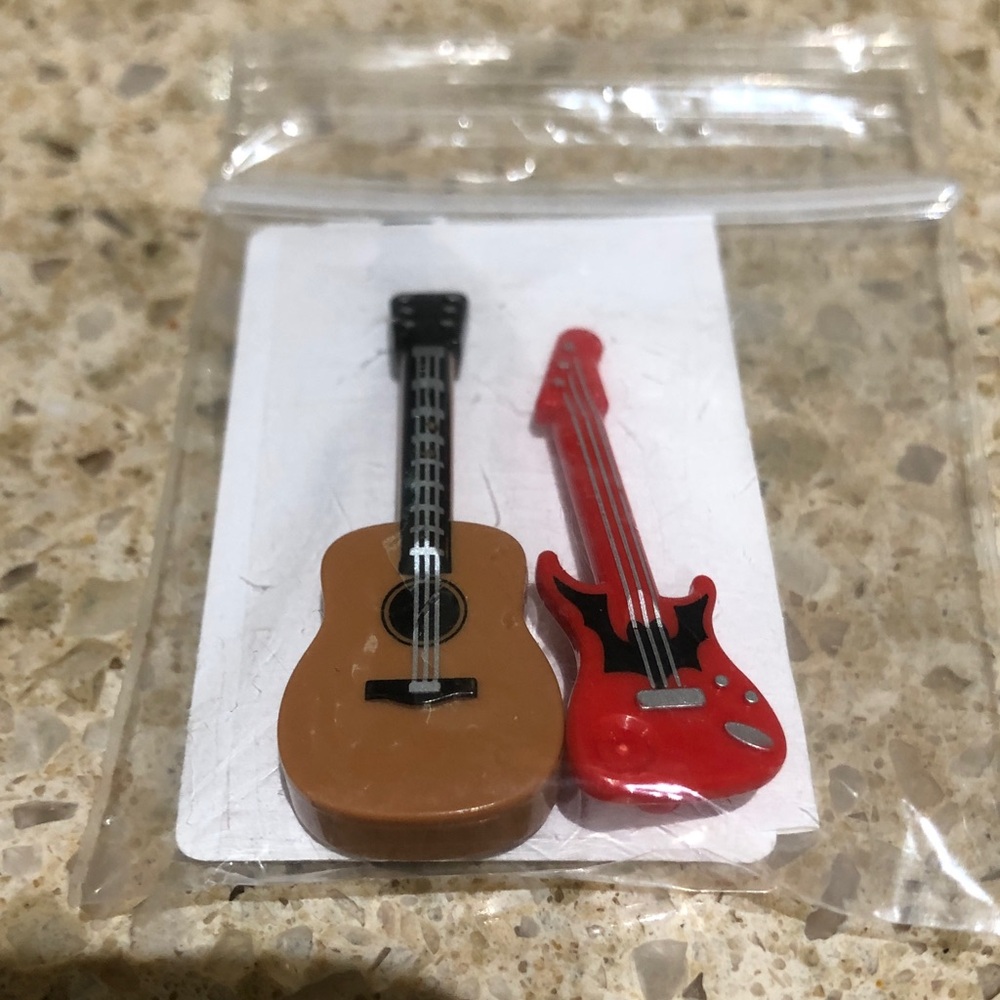 Lego Guitars (2)